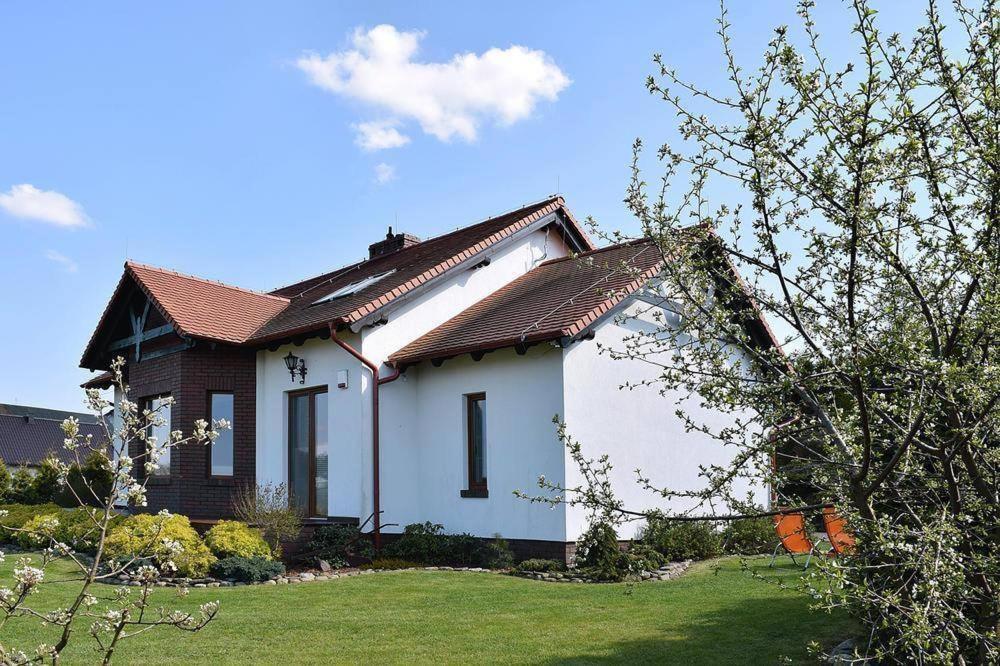 Dom U Zbyszka Z Prywatna Plaza Villa Kiedrowice Екстериор снимка